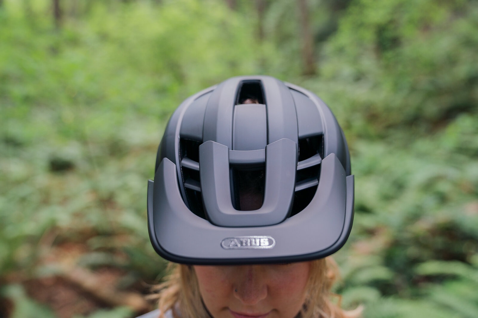 Helmet Review Abus Cliffhanger Mips Freehub Magazine